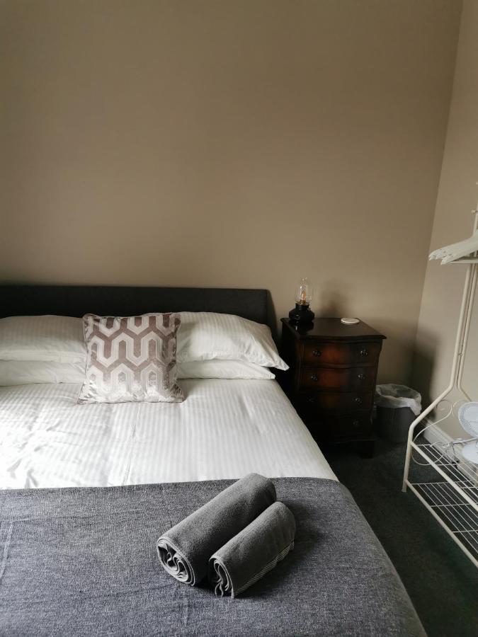 6 Dbl Bed, Central Huddersfield House Inc Parking Exteriér fotografie