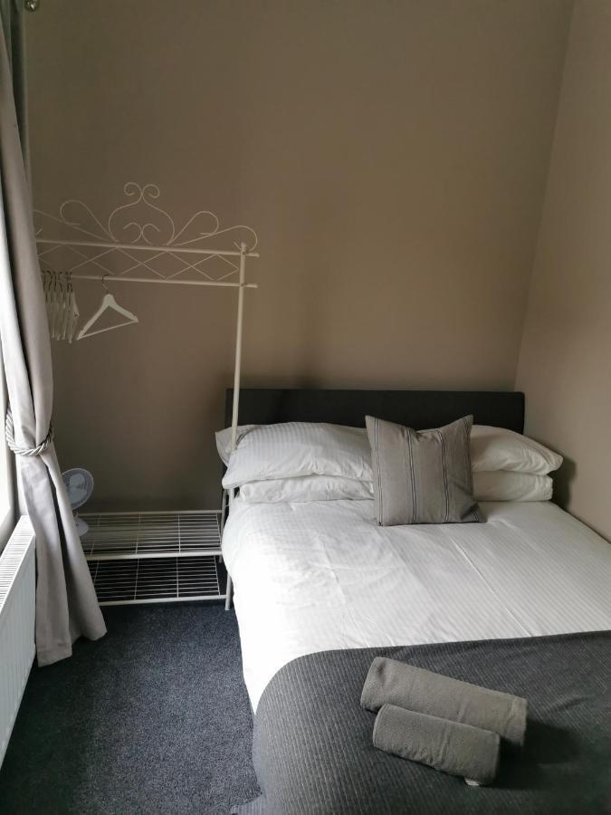 6 Dbl Bed, Central Huddersfield House Inc Parking Exteriér fotografie