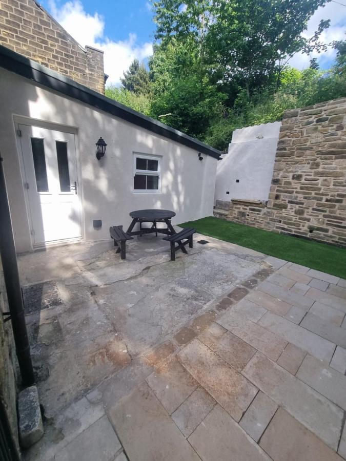 6 Dbl Bed, Central Huddersfield House Inc Parking Exteriér fotografie